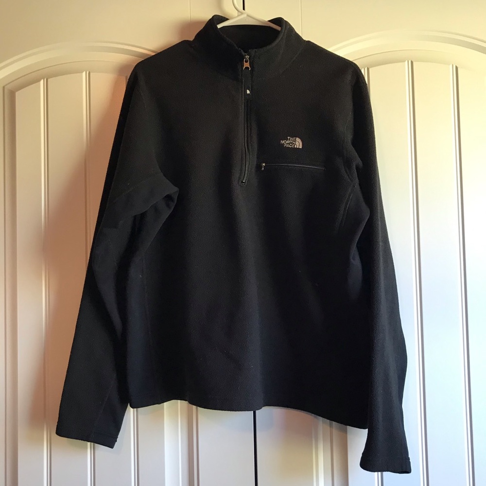 SOLD HOST PICK!The North Face Quarter Zip Pullover